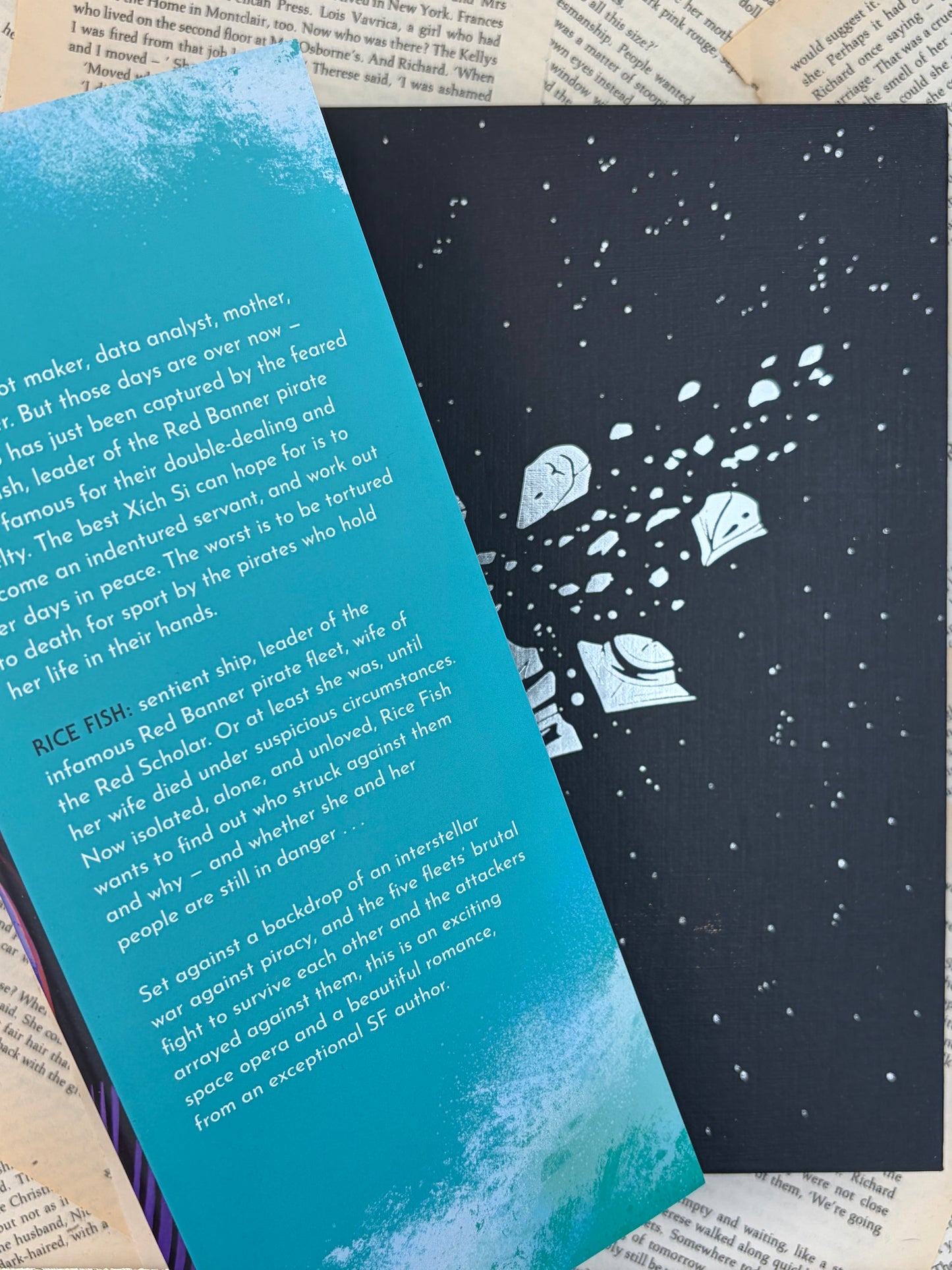 THE RED SCHOLARS WAKE - ALIETTE DE BODARD - SIGNED ILLUMICRATE EXCLUSIVE