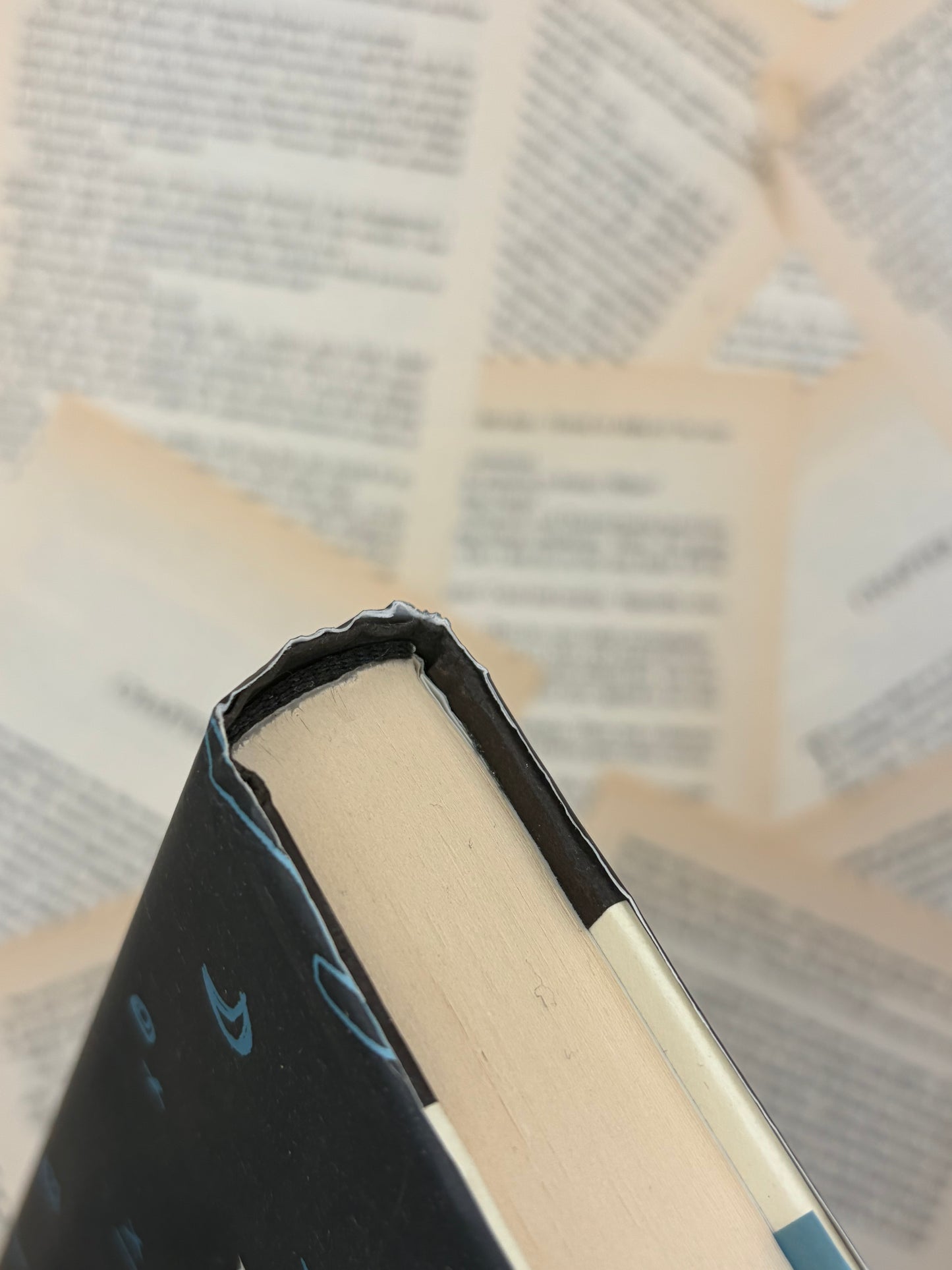 THE PULL OF THE STARS - EMMA DONOGHUE - HARDBACK