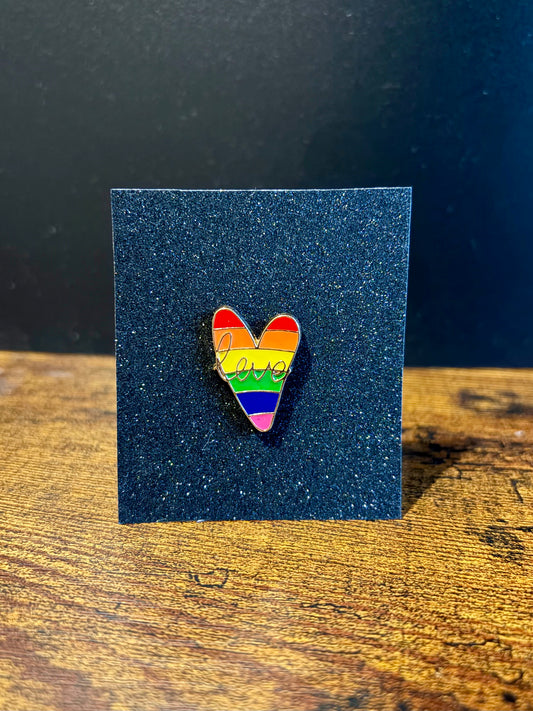 LOVE HEART PRIDE PIN BADGE