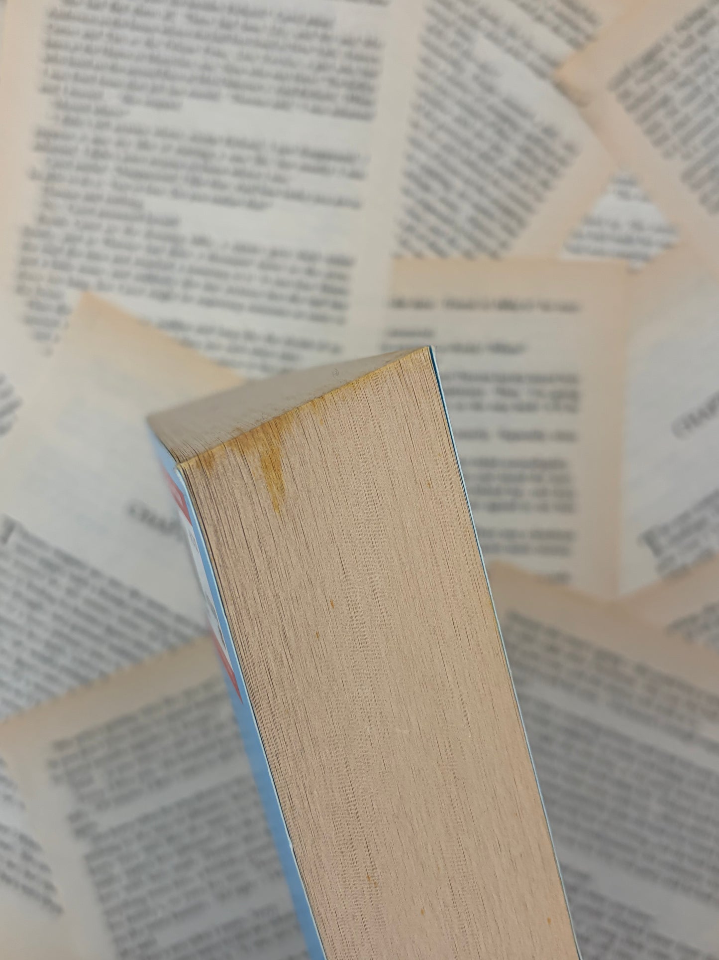 CARRY ON - RAINBOW ROWELL