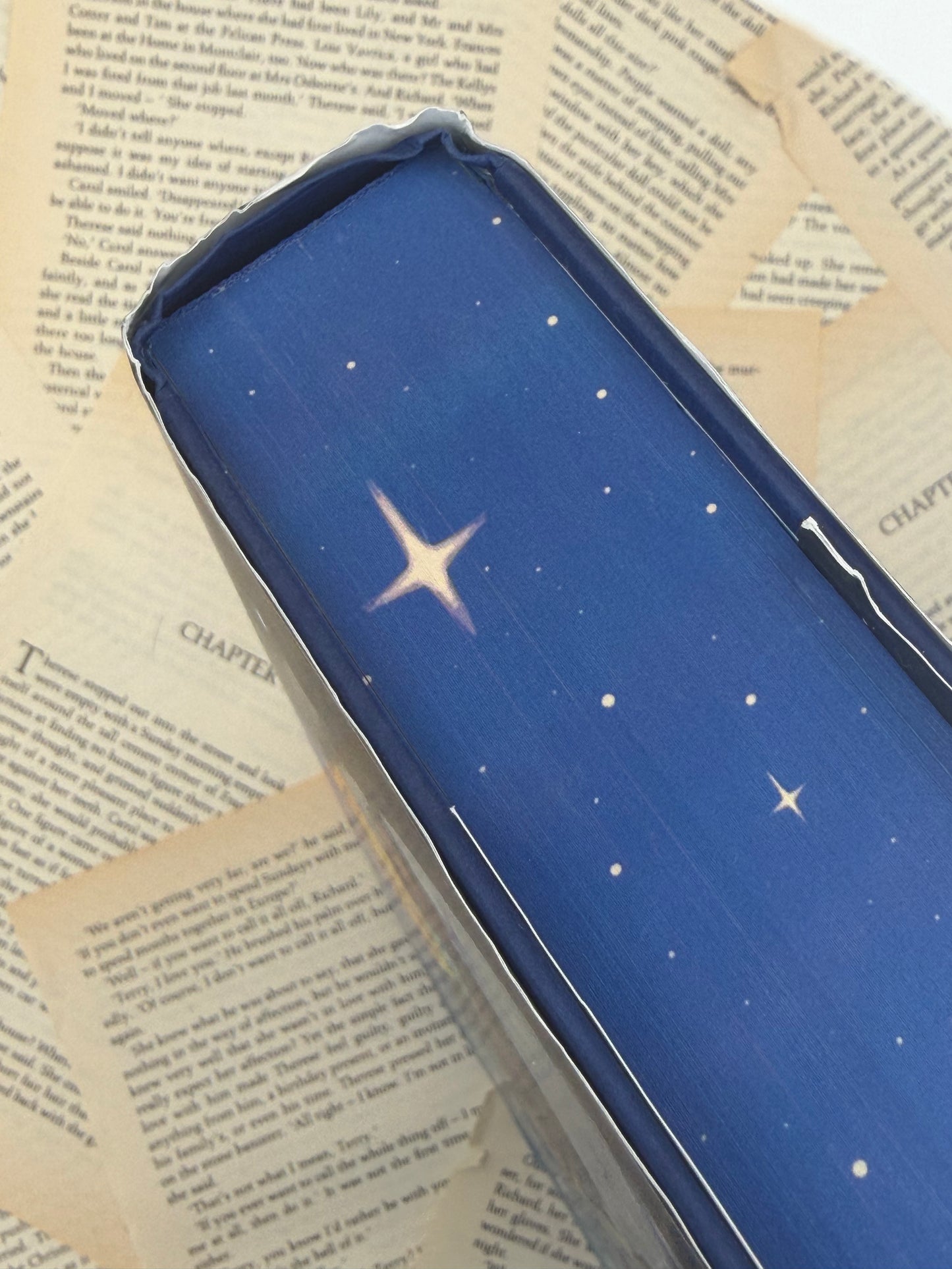 THE PRINCIPLE OF MOMENTS - ESMIE JIKIEMI-PEARSON - ILLUMICRATE HARDBACK