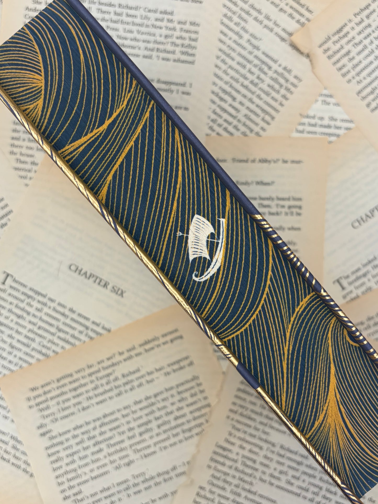 LIES WE SING TO THE SEA - SARAH UNDERWOOD - ILLUMICRATE HARDBACK