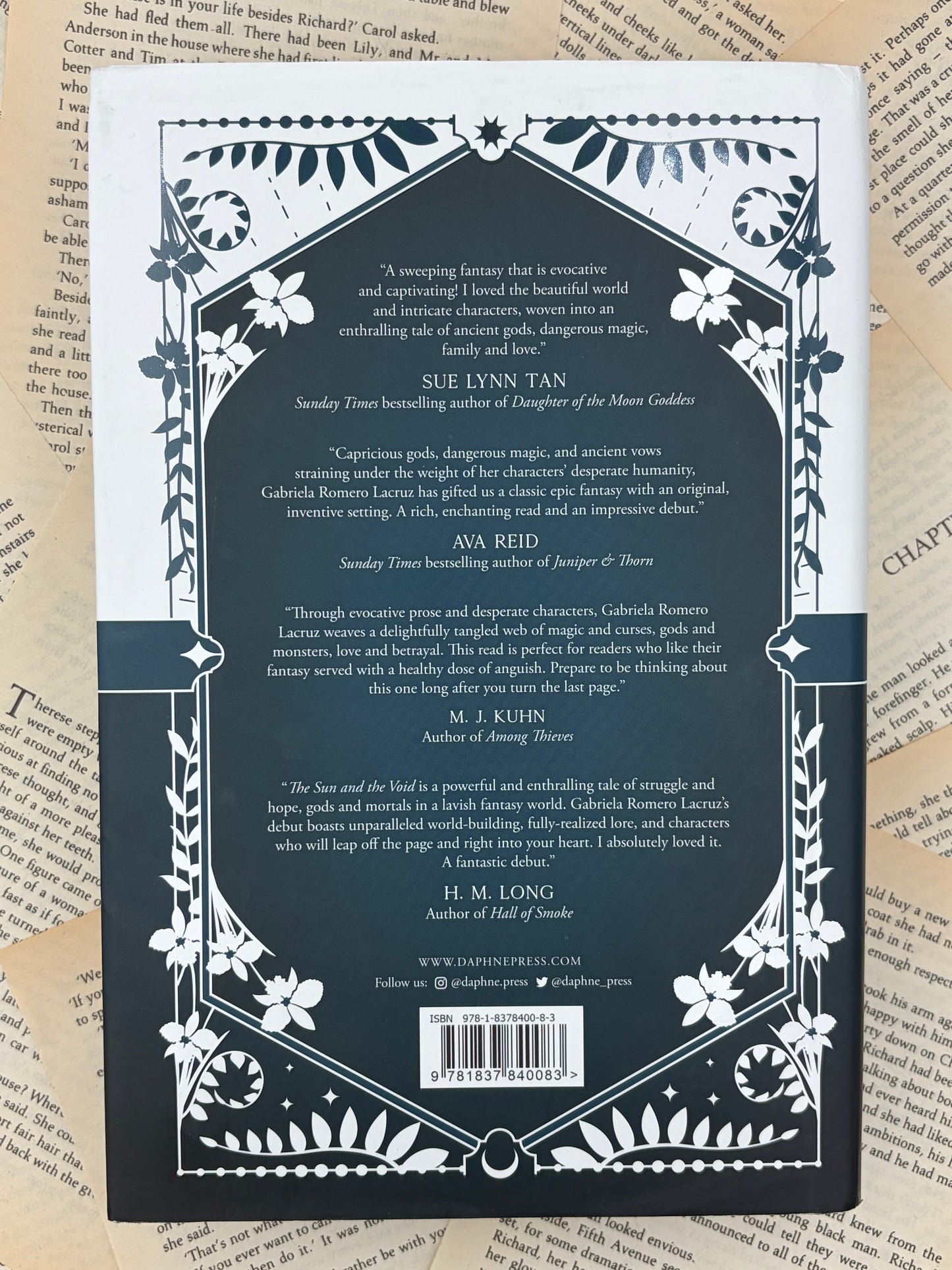 THE SUN AND THE VOID - GABRIELA ROMERO LACRUZ - HARDBACK